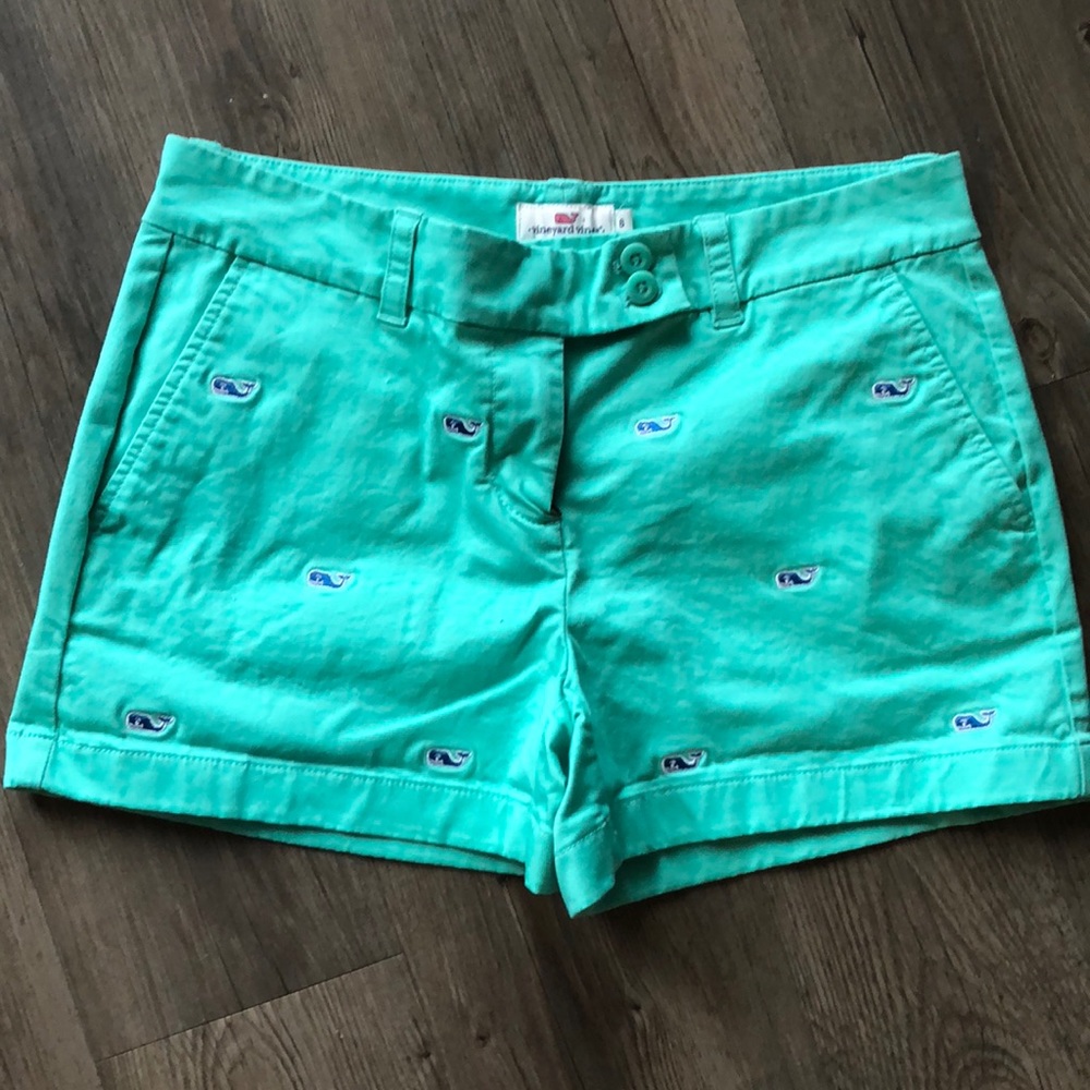 Blue vineyard vine shorts size 6